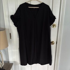 SHEIN Black Ruffle Sleeve Dress